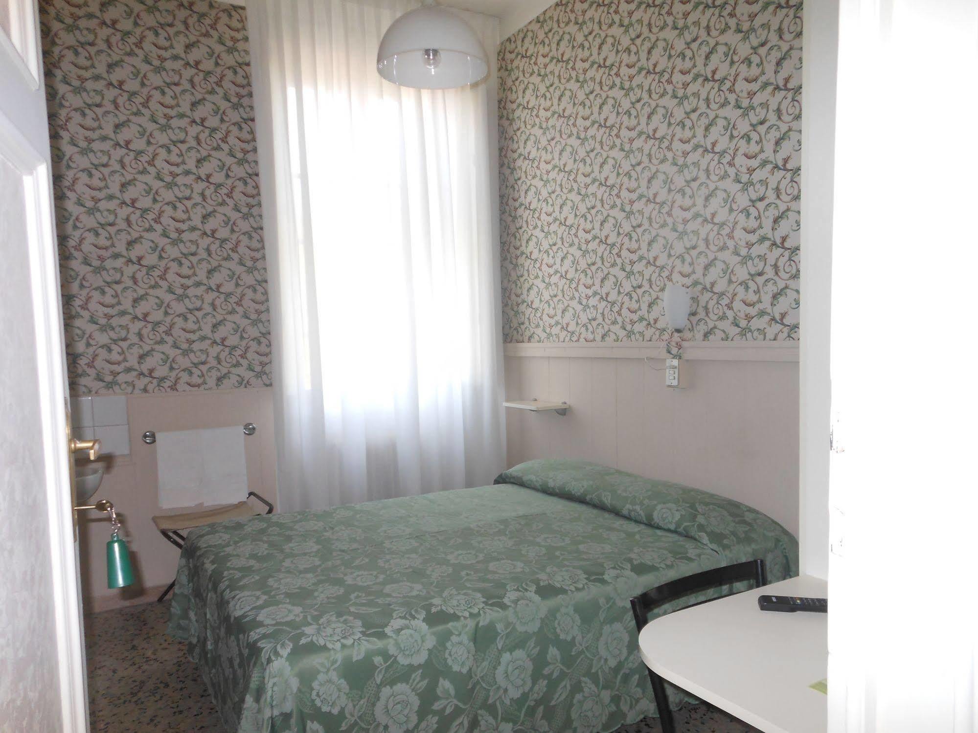 Hotel Stipino Lucca Exterior photo